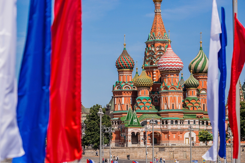 Изменения с 1 июня 2026 в финансах: пенсия, семейная налоговая выплата, биометрия в самолетах | РБК Инвестиции