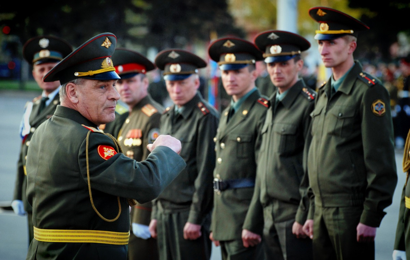 Военная пенсия — 2026: индексация, когда повысят, как рассчитывается | РБК Инвестиции
